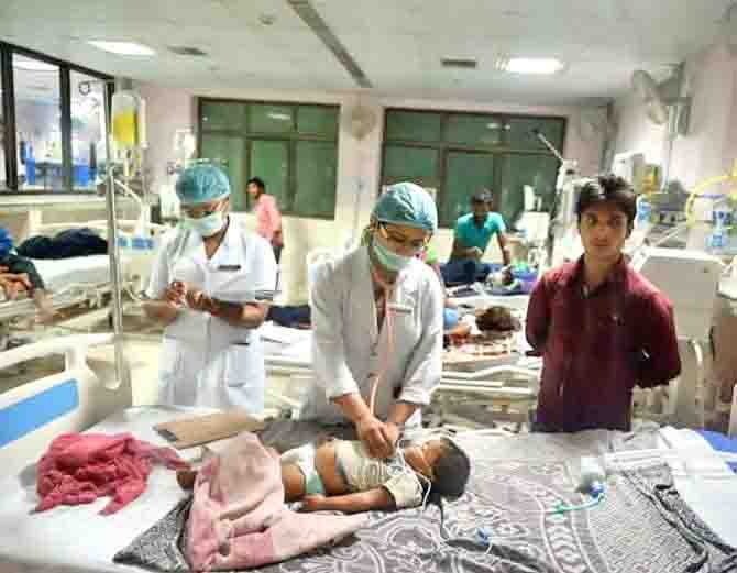 गोरखपुर बीआरडी मेडिकल कॉलेज में 48 घंटों में 24 बच्चों की मौत