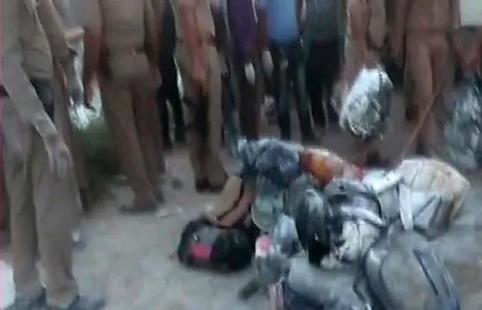 यूपी के औरैया में 2 ट्रकों की भिड़ंत में 24 मजदूरों की मौत