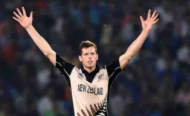 IPL 2018: न्यू'जीलैंड के इस गेंदबाज ने कहा, 'खुश हूं MS धोनी को मैच में बॉलिंग करने का मौका नहीं मिलेगा'