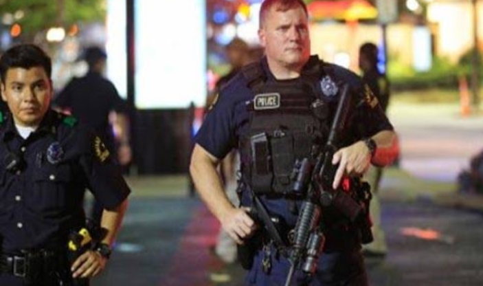  अमेरिका में पुलिसकर्मियों को निशाना बनाकर की गई गोलीबारी, एक की मौत : मीडिया
