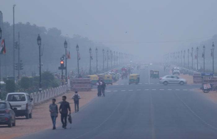 Delhi AQI Update: और खराब हुआ राजधानी में प्रदूषण से हाल,इन इलाकों में हवा में बह रहा है जहर