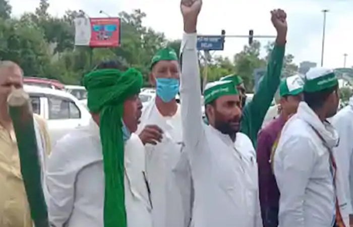 कृषि बिल के खिलाफ प्रदर्शन के लिए दिल्ली आ रहे किसानों को रोका