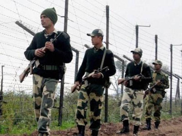 जम्मू-कश्मीर में BSF ने की घुसपैठ की कोशिशें नाकाम, 1 घुसपैठिया मारा गया