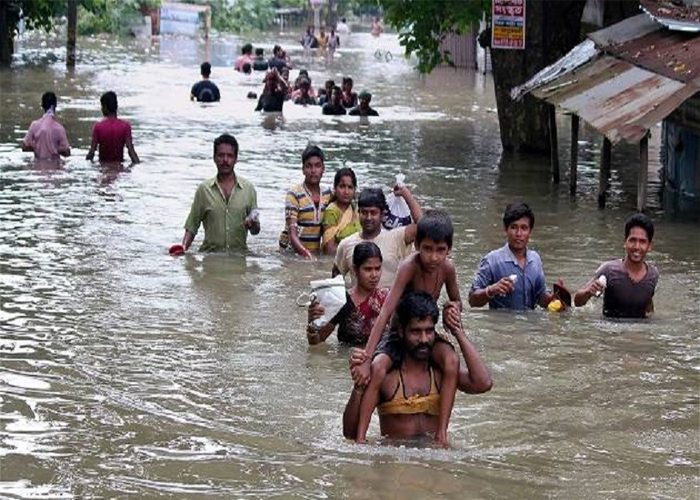 बिहार-उत्तर प्रदेश में बारिश का बड़ा खतरा अभी तक 70 से ज्यादा लोगों की गई जान