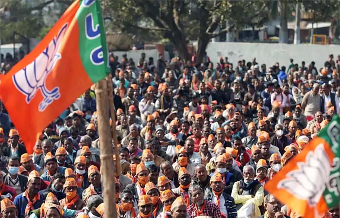 गोवा चुनावों के नतीजे से पहले BJP और कांग्रेस ने निर्दलियों से साधा संपर्क