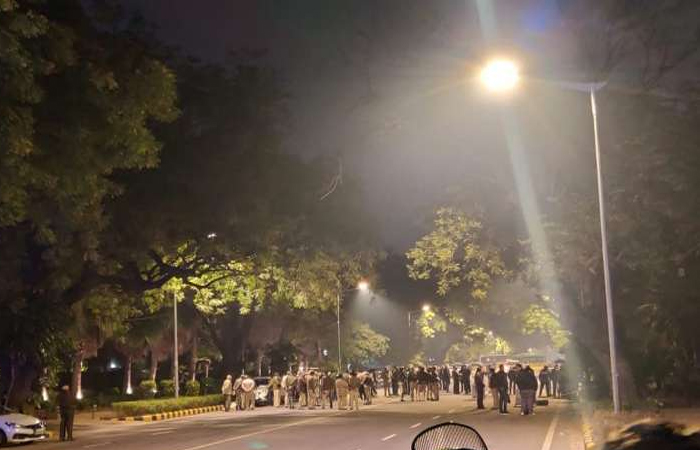 Bomb Blast in Delhi: इजरायली दूतावास के बाहर धमाका, देशभर में अलर्ट