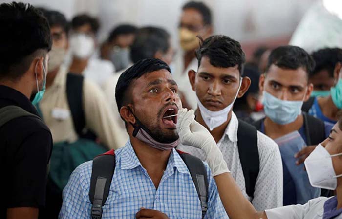 Coronavirus in India: कम हो रहा है कोरोना का कहर, 24 घंटों में मिले 19,740 मरीज; 248 की मौत