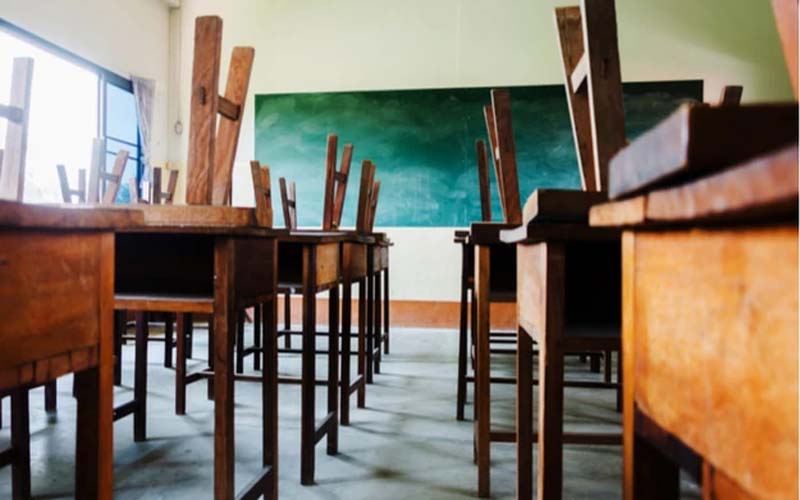 पंजाब के आठ जिलों में नाइट कर्फ्यू, बंद हुए प्री-नर्सरी से 12वीं तक के स्कूल बंद