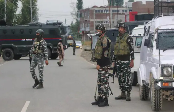Srinagar Encounter: जम्मू-कश्मीर: श्रीनगर पुलिस ने ढेर किए 2 आतंकी