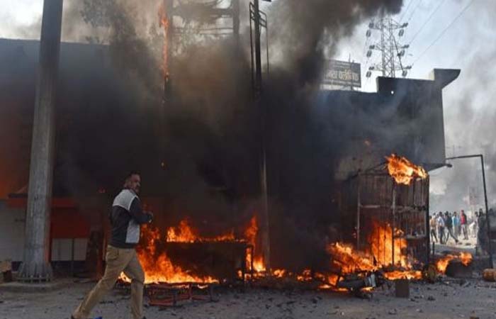 दिल्ली  हिंसा: ताहिर हुसैन और कांग्रेस नेता समेत 5 लोगों को मिले 3 महीने में 1.61 