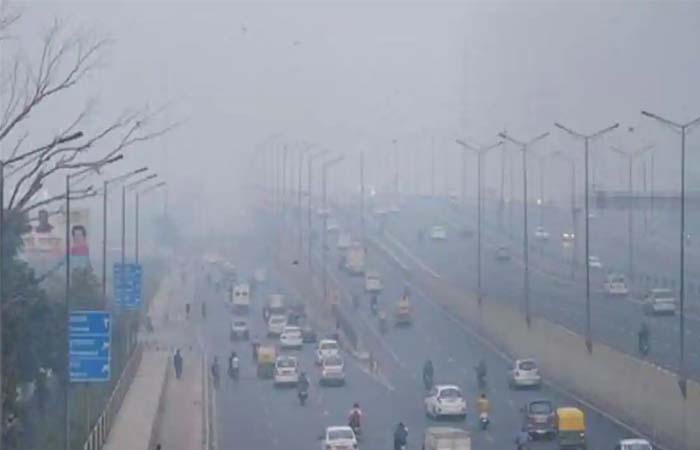 Pollution Meter: फिर घुटा दिल्ली वालों का दम, पराली जलाने से 19 फीसदी बढ़ा राजधानी में प्रदूषण