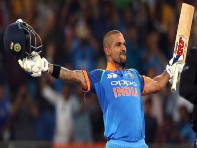 India vs Australia Live Score: पांच बार चैम्पियन रहे कंगारूओं के धवन ने छुड़ाए छक्के