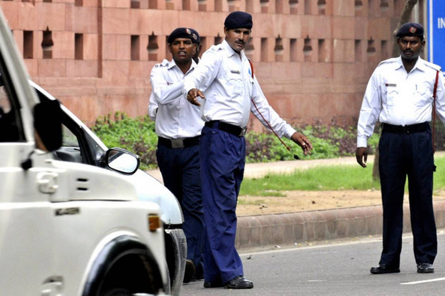 Lockdown 4.0: नोएडा जानें वाले पढ़ लें ये खबर, दिल्लीक पुलिस ने जारी की ट्रैफिक एडवायजरी