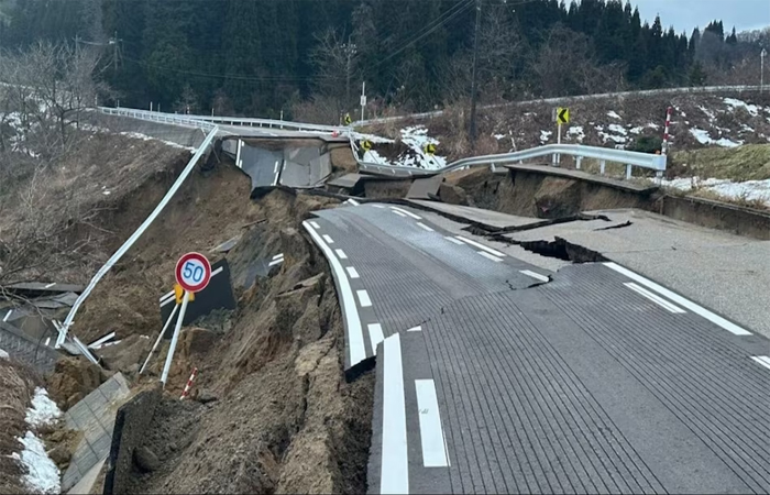 जापान में भूकंप से भारी तबाही, 18 घंटे में आए 155 झटके, अब तक 24 की मौत