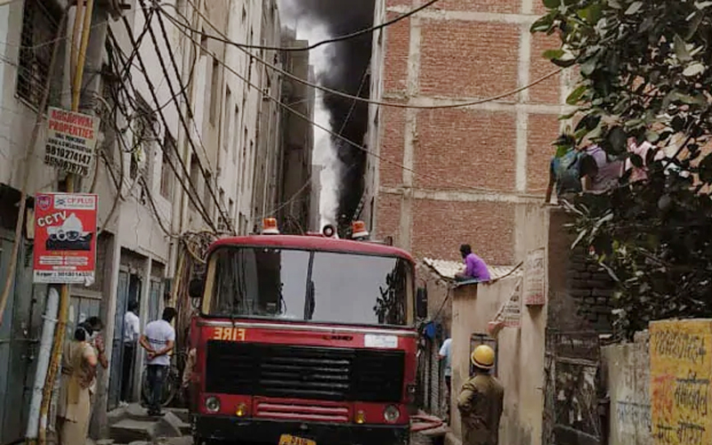 मुंबई के गोरेगांव इलाके की बिल्डिंग में लगी आग, 3 की मौत, कई घायल
