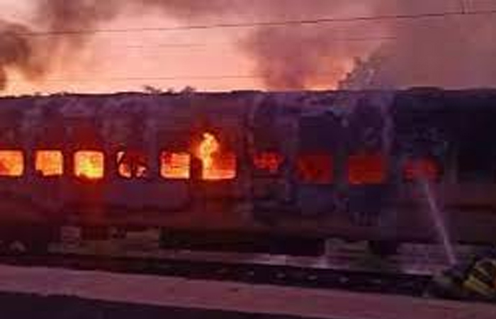 रामेश्वरम: भारत गौरव ट्रेन में लगी भीषण आग, 10 यात्रियों की मौत, 20 अन्य घायल