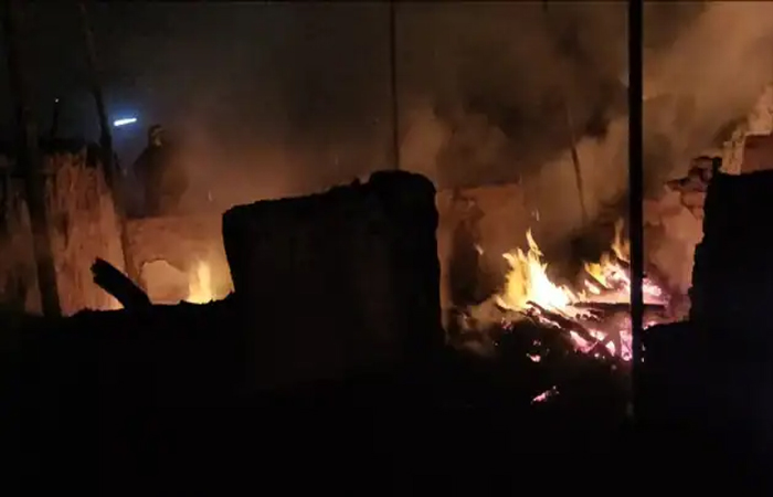 गोकुलपुरी इलाके में लगी भीषण आग, 7 लोगों की गई जान
