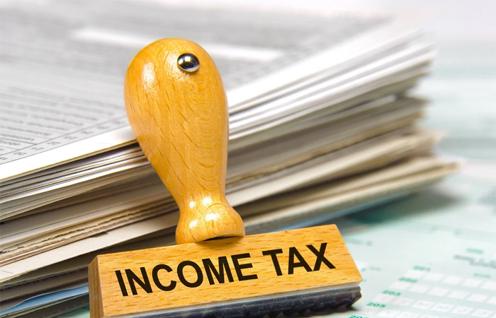Income Tax: कैश में पेमेंट करना पड़ सकता है भारी