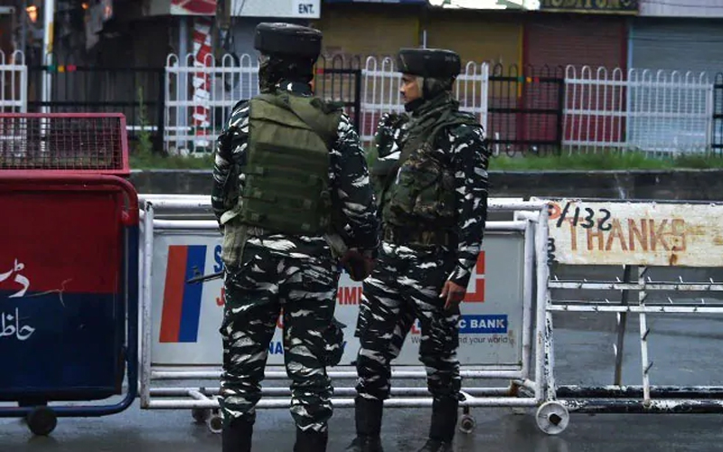 भारी सुरक्षा बंदोबस्त और आतंकी खतरे के बीच स्वतंत्रता दिवस मना रहा है जम्मू कश्मीर