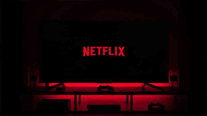 Netflix देखने वालों के लिए बड़ी खुशखबरी, सस्ते प्लान के साथ देख सकेंगे मोबाइल समेत कंप्यूटर और टैबलेट पर भी HD फिल्में