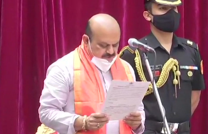 Basavaraj Bommai Oath Taking: बसवराज बोम्मई ने ली कर्नाटक के नए CM पद की शपथ