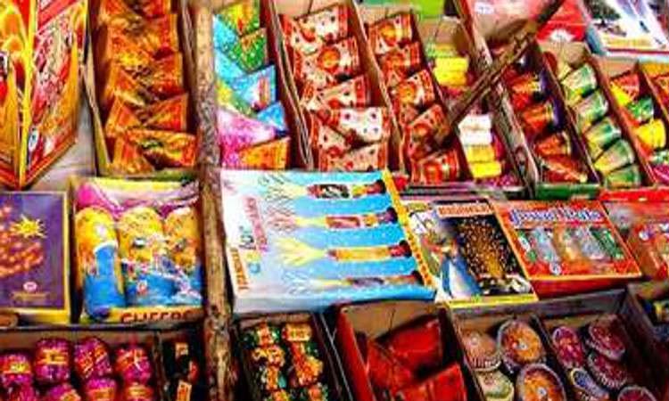 400 किलो से अधिक अवैध पटाखों के साथ सदर बाजार से गिरफ्तार हुए दो आरोपी