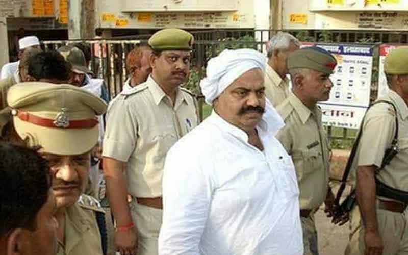 पीएम मोदी के खिलाफ जेल में रहकर चुनाव लड़ने वाला है बाहुबली अतीक अहमद