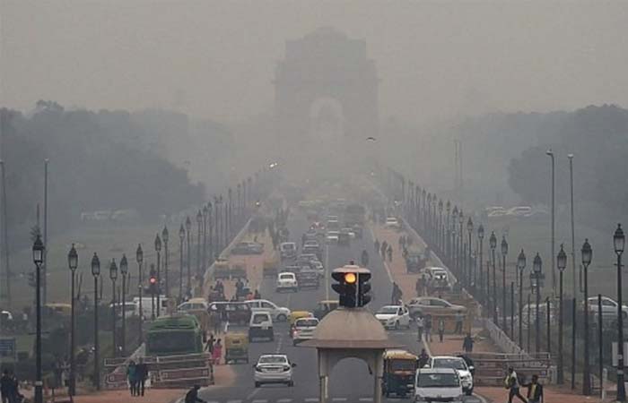 Delhi Air Pollution: दिल्ली के प्रदूषण में पराली जलाने की हिस्सेदारी बढ़कर 40% हुई