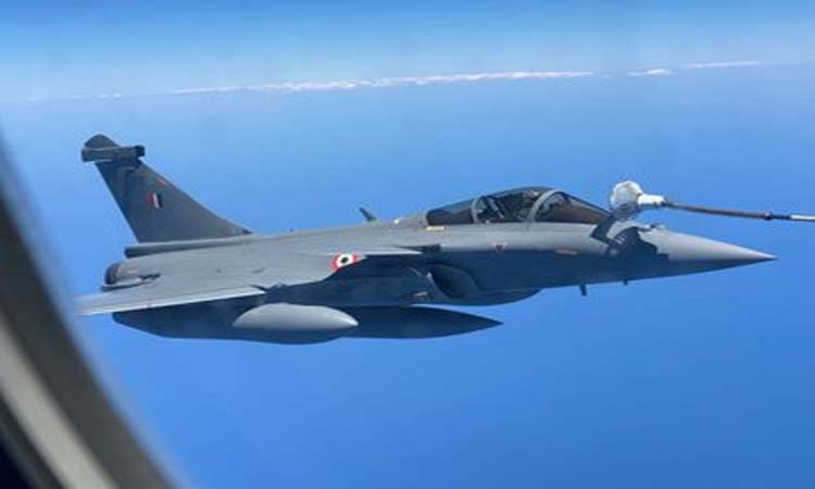कल भारत पहुंचेगा राफेल, लड़ाकू विमान की पहली खेप का सभी को इंतजार