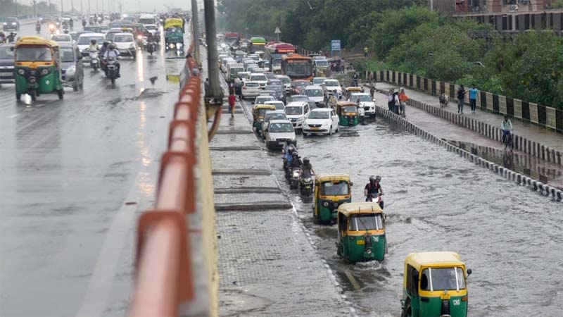 Delhi Traffic Update: भारी बारिश से नदी में तब्‍दील हुआ दिल्‍ली-गुरुग्राम एक्‍सप्रेस वे 