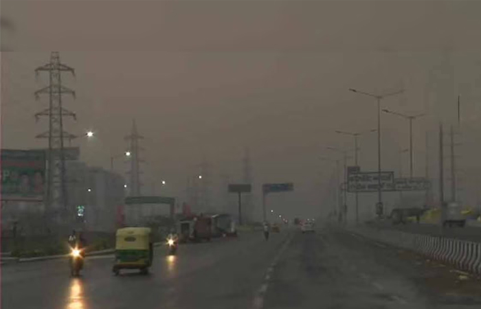 दिल्ली-NCR का मौसम अचानक बदला, दिन में छाया  अंधेरा 