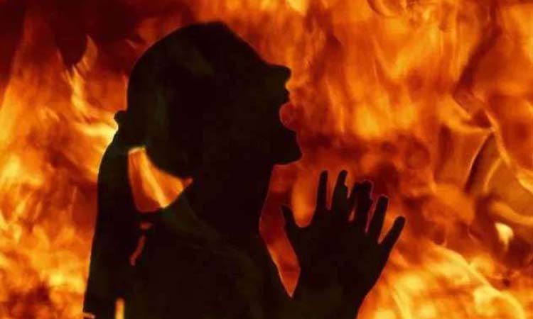 Unnao Victim Set ablaze: उन्नाव में हैदराबाद जैसी हैवानियत