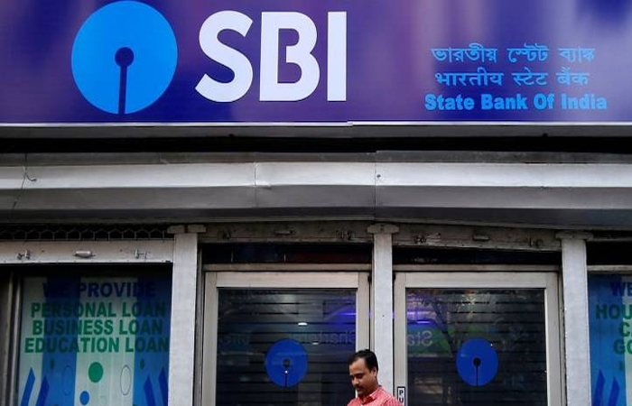 SBI में है जनधन खाता तो अब बैंक दे रहा 2 लाख रुपये तक का फायदा