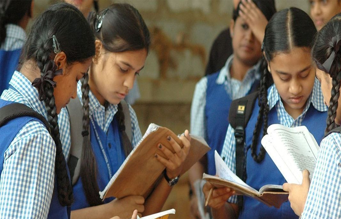 Breaking News : मोदी सरकार ले सकती है बड़ा फैसला, अगले महीने खुल सकते हैं स्कूल 
