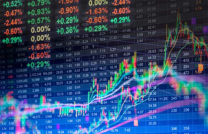Stock Market Today: बाजार में कोरोना के कहर से सेंसेक्स 1700 अंक टूटा