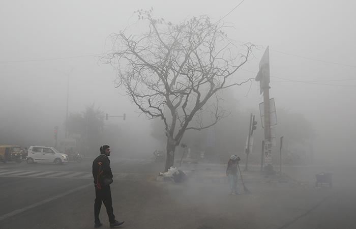 Today's Weather Update: सर्द हवाओं से कांपी दिल्ली, ऑरेंज अलर्ट जारी