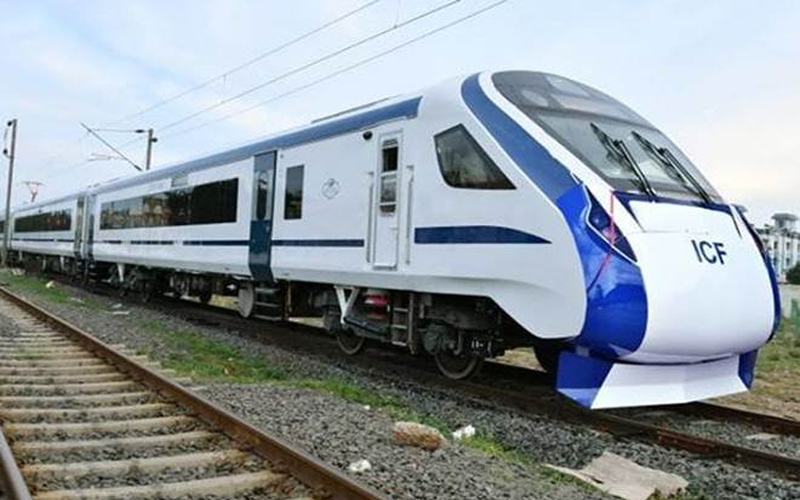 25 को देशवासी देख सकेंगे देश की सबसे तेज ट्रेन-18