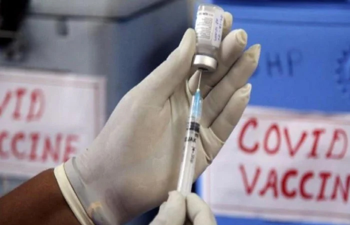 वैक्सीनेशन में गड़बड़ी! एक ही आधार नंबर पर 16-16 लोगों का टीकाकरण- रिपोर्ट