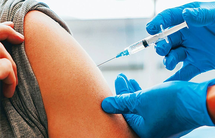 देशभर में बर्बाद हुई लाखों कोरोना वैक्सीन, RTI में हुआ बड़ा खुलासा