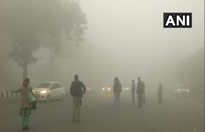 Weather Updates: दिल्ली-NCR में घना कोहरा, जानें अपने राज्य का हाल